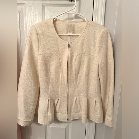 McGinn Jackets & Blazers - MCGINN ZIPPER BLAZER SIZE 10 IN EXCELLENT CONDITION
